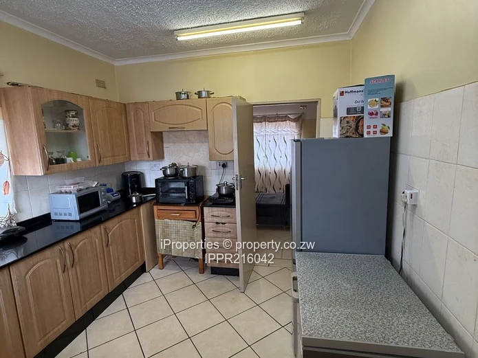 Spacious Home with Cottage & Modern Amenities