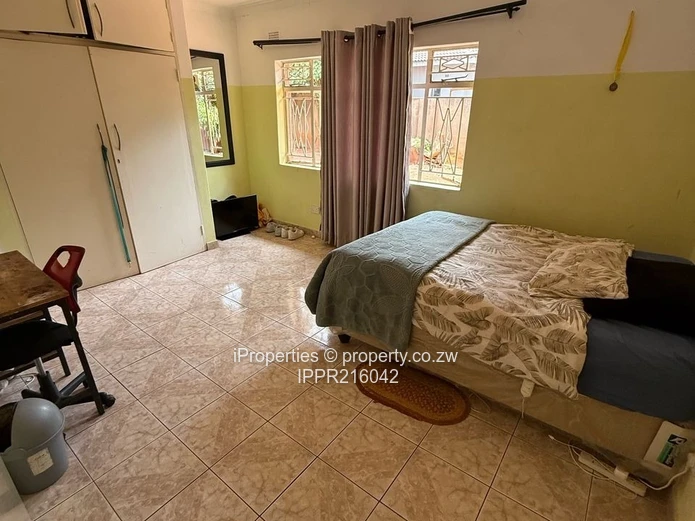 Spacious Home with Cottage & Modern Amenities