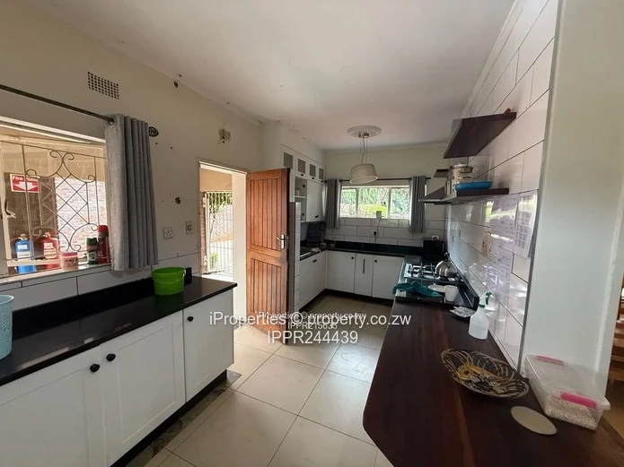 Prime Alexandra Park Commercial: 2,450m², Pool & Borehole