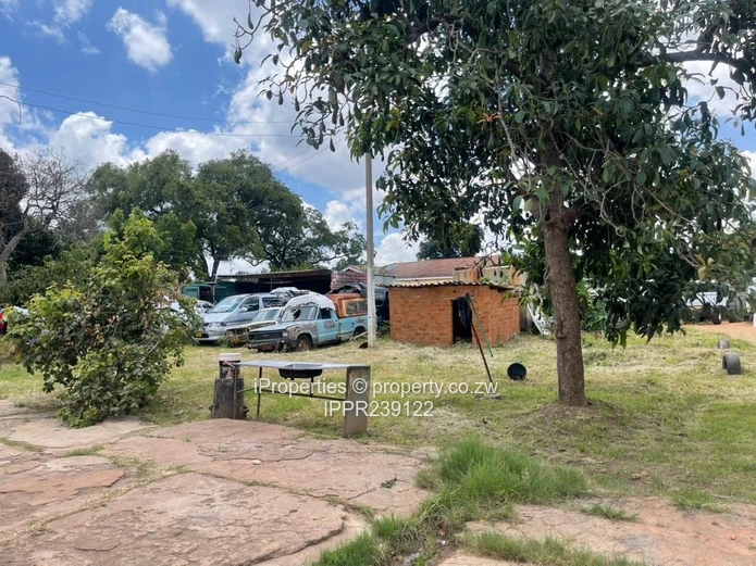 Investment  Property on 2,431sqm with Title Deeds