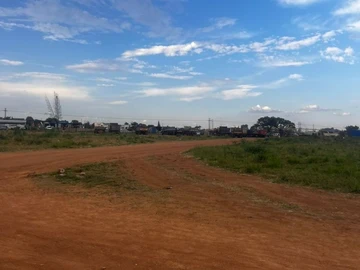 Commercial & Industrial Land