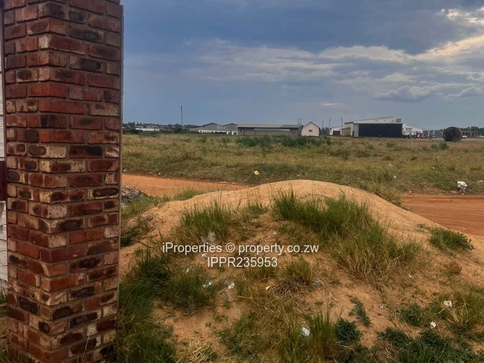 Gated 1877m² Industrial Lot — Prime Whitecliff Access